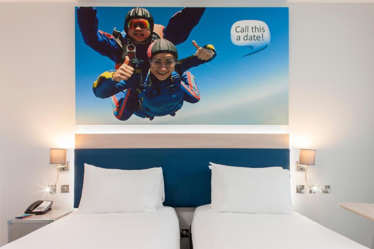 Hotel Ibis Styles London Heathrow Airport Hillingdon Zimmer foto